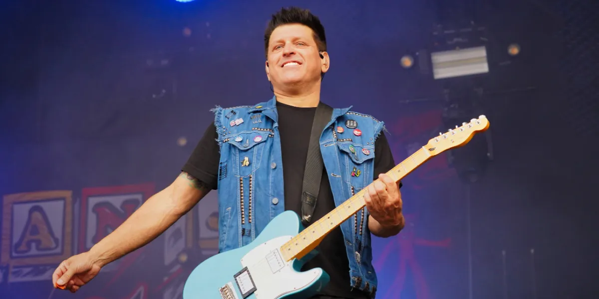 Less Than Jake анонсируют тур Winter Circus по Великобритании 2026 с The Bouncing Souls, The Aquabats! и The Bar Stool Preachers