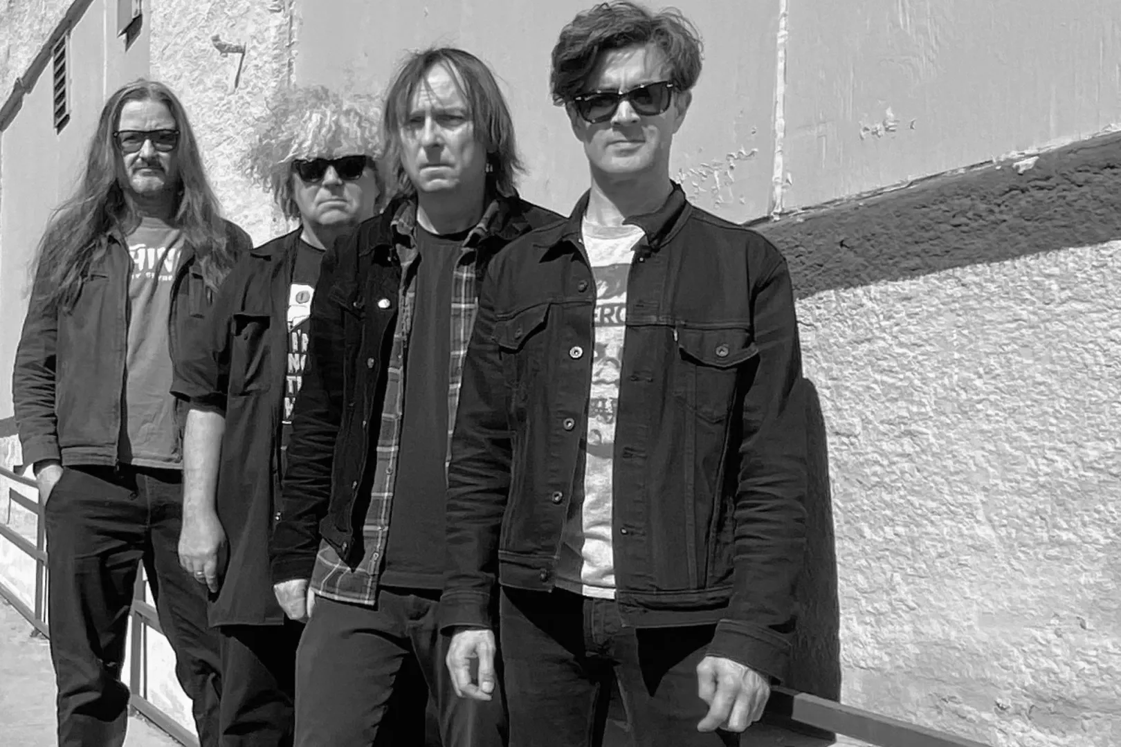 Melvins и Redd Kross выступят в Европе этим летом