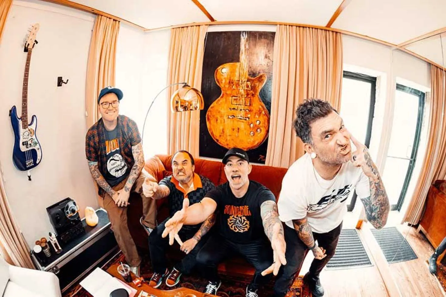 Nen Found Glory подписали контракт с Pure Noise Records; выпустили новый сингл '100%'