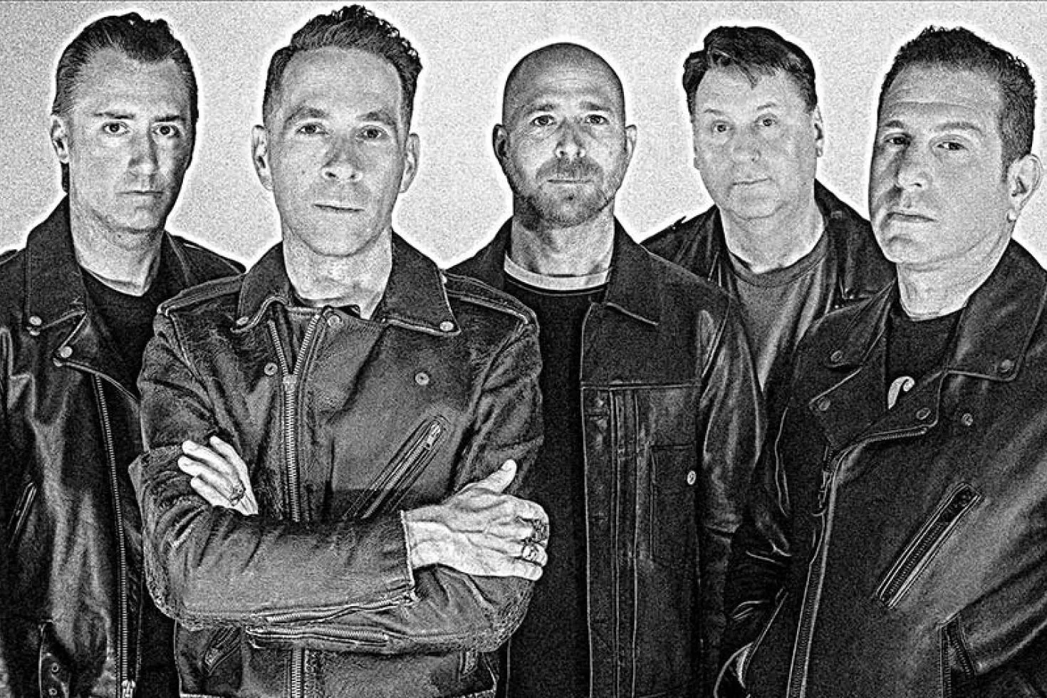 The Ratchets исполняют 'Policy of Truth' группы Depeche Mode