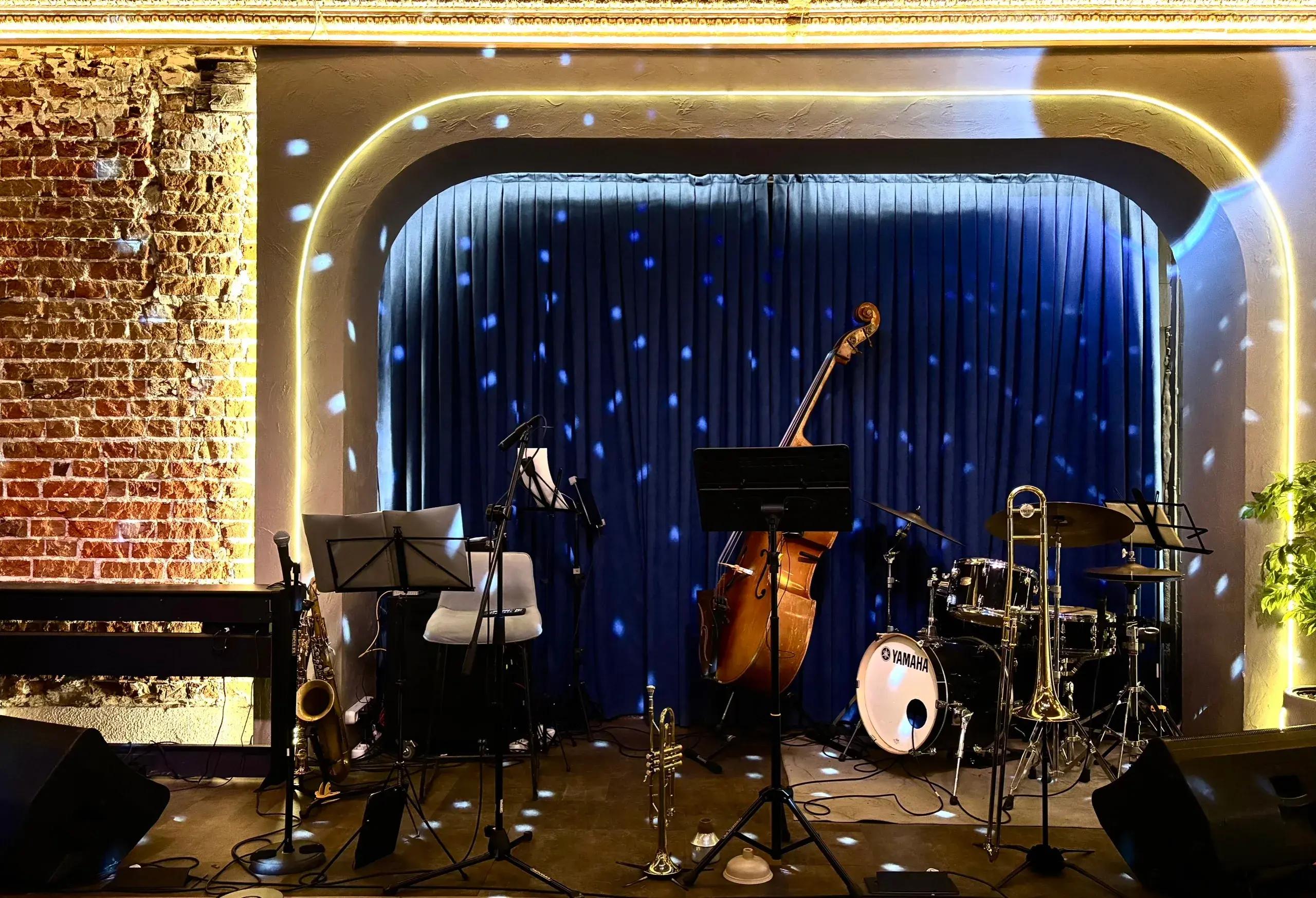 Билеты на джазовый трибьют 90-х в Тюмени